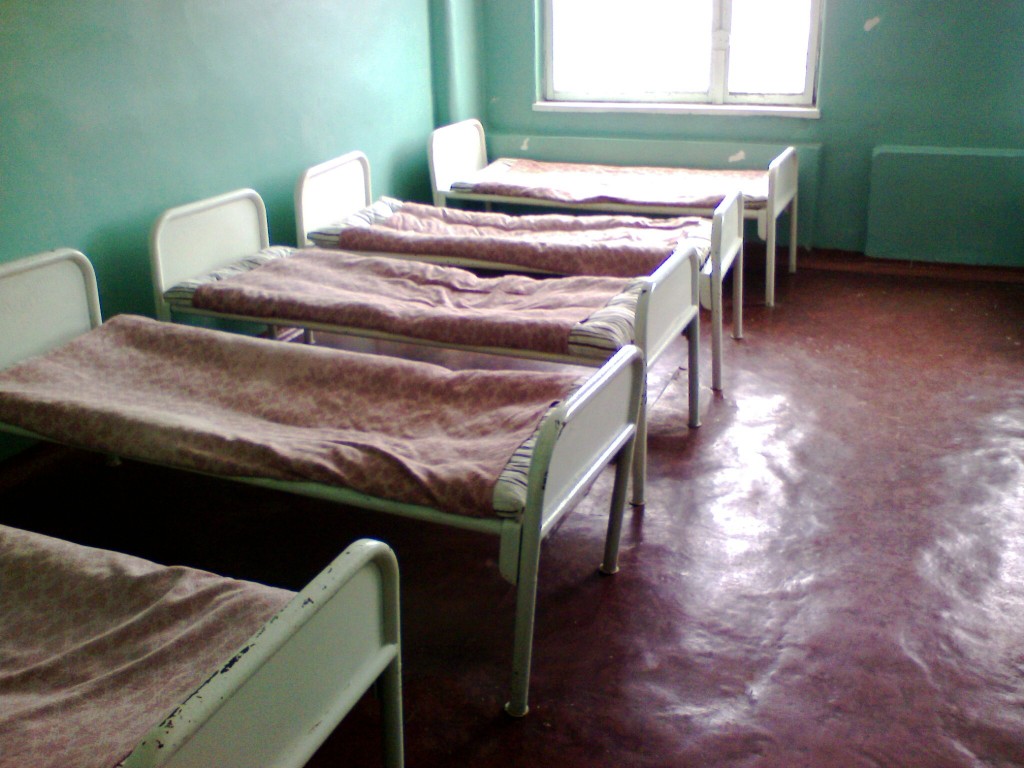 Hospital beds. By Канопус Киля (my photo) [Public domain], via Wikimedia Commons